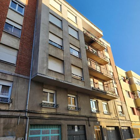 Moderno Apartamento Cerca Del Centro En Leon Bagian luar foto